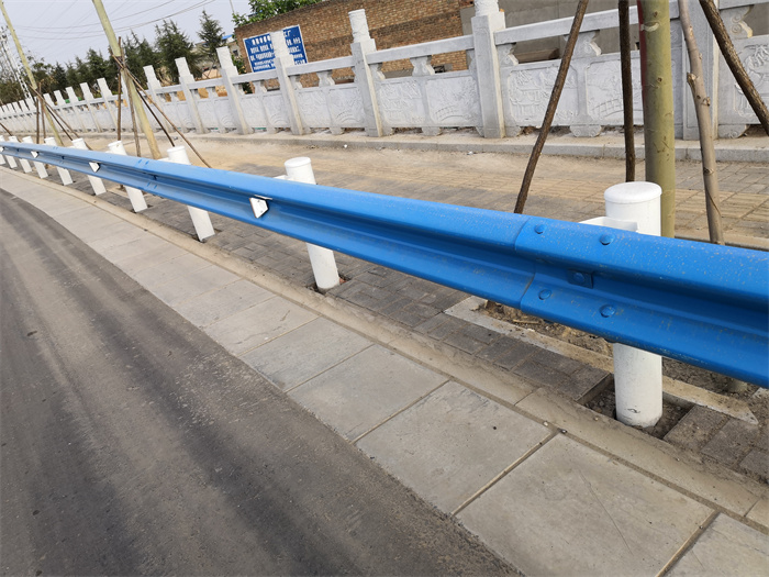 金沙公路波形護欄